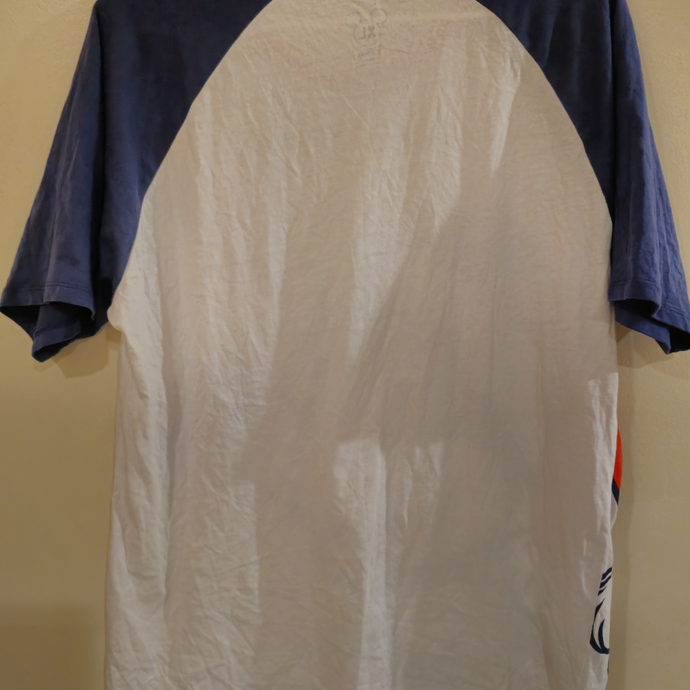 Disney micky mouse tshirt size xl in like new condition - Picture 4 of 6